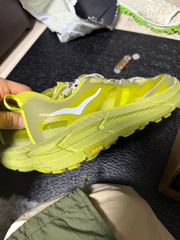호카 트레일 러닝화 라임 그린