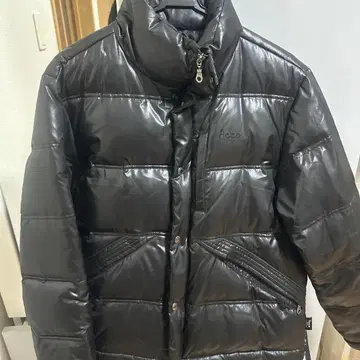 Y2k 광택 다운 블랙