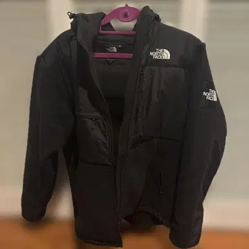 THE NORTH FACE 블랙 데날리 자켓 후드 부착 L