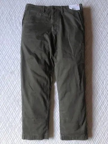 [ 새상품 미사용 ] UNIQLO 빈티지 레귤러 핏 치노 올리브