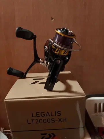 LEGALIS LT2000S-XH 스피닝 릴 더블 핸들화