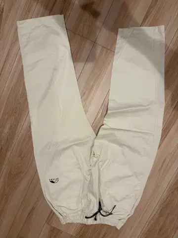 AFTERS 화이트 팬츠