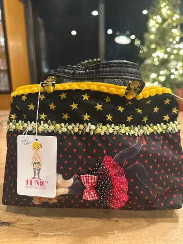 TUNIC 별 패턴 도트 파우치