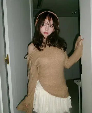 andmary Fluffy loose knit beige