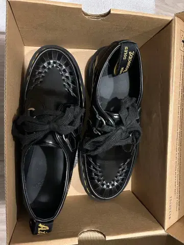 닥터마틴 시드니 US7/ 약 25cm 새상품급