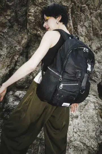 OMMO MULTI POCKET BACK PACK