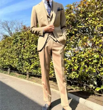 베이지 스트라이프 비즈니스 정장