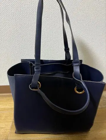 네이비 토트백 합성 피혁