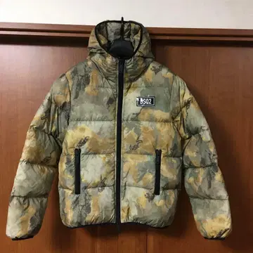 새상품급 디스퀘어드 다운 42 카모플라쥬 Dsquared2