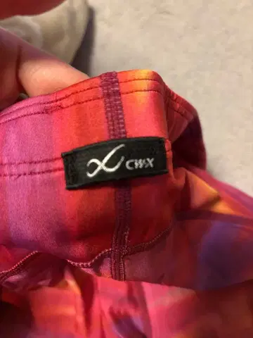 CW-X 빨간색 오렌지 그라데이션 스패츠