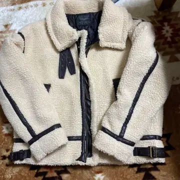 플리스 보아 자켓 M 사이즈 크림색
