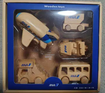 Wooden toys 공항에서 일하는 탈것 5종 세트