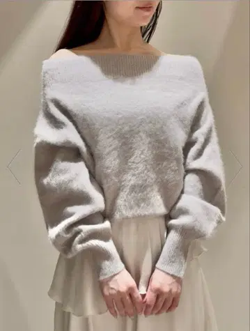 SNIDEL 폭스 알파카 오프숄더 풀오버