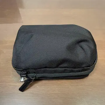 drip HALFDAY POUCH