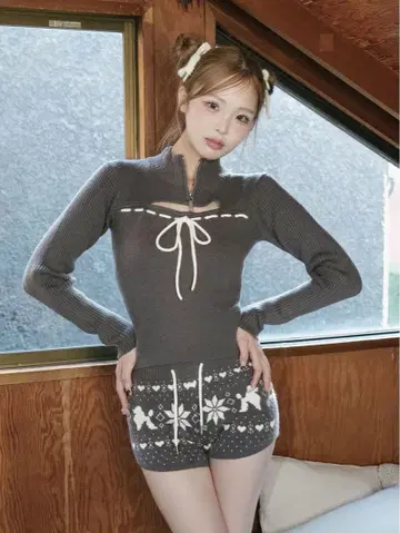 Darich 신상 스티치 리본 오픈 니트탑