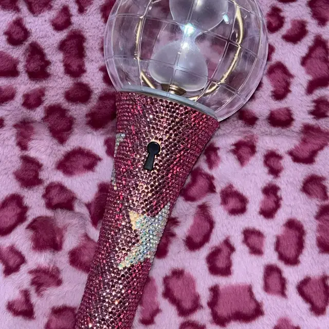 커스텀 라이티니2 에이티즈 응원봉 양도합니다