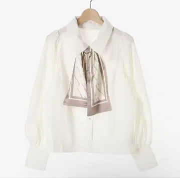 마제스틱 레곤 블라우스