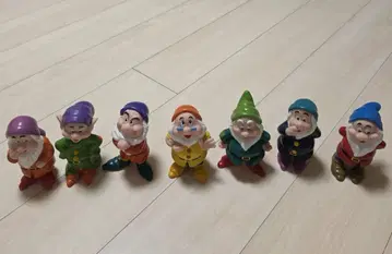 7인의 난쟁이 피규어 세트 백설공주