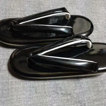 블랙 광택 조리 골드 컬러 스트라이프