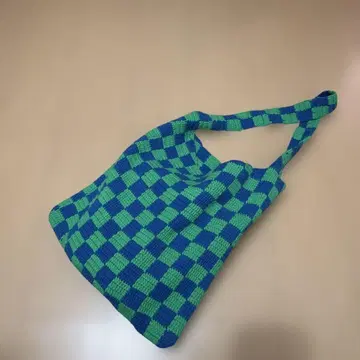 파랑과 그린의 체크 무늬 토트백