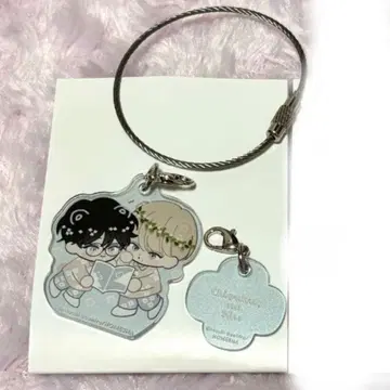 밑면 넓은 콜라보 카페 아크릴 와이어 참 치구하구나 키스 시크릿