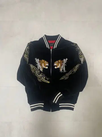 블랙 호랑이 자수 스카잔 요코스카