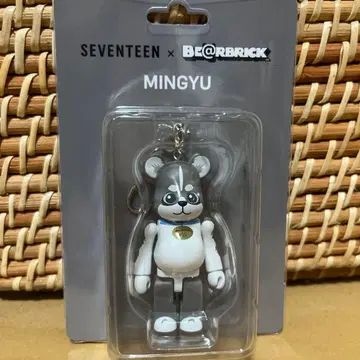 SEVENTEEN x BE@RBRICK MINGYU 키링