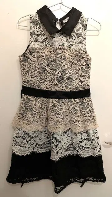 RINASCIMENTO 리나시멘토 레이스 슬리브리스 드레스 M