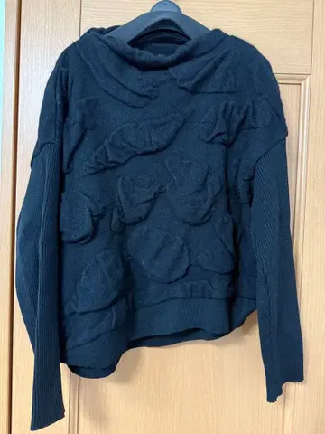 [아라타카제] 블랙 니트 스웨터