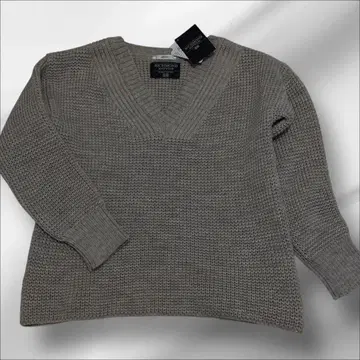 미사용 택 이에나 x 리치몬드 V넥 니트 영국제
