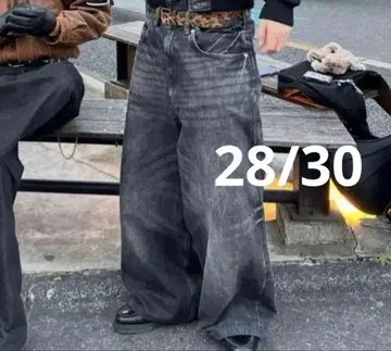 H&M 슈퍼 배기 w28 l30 블랙 택과 함께 발송 가능