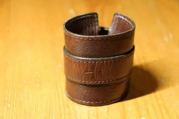 NEIGHBORHOOD 가죽 리스트 밴드