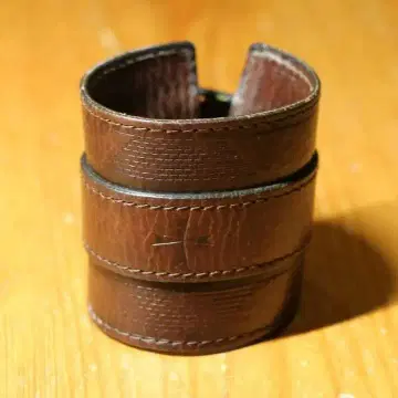 NEIGHBORHOOD 가죽 리스트 밴드