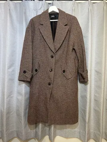 ZARA 체크 무늬 더블 브레스트 코트