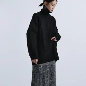 select MOCA 랜덤 케이블 터틀 니트