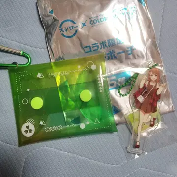 아크릴 스탠드와 그린 컬러 파우치 세트