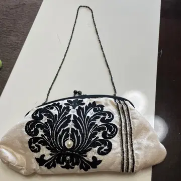 타라 블랑카, 숄더, 클러치백