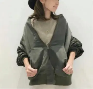 DEUXIEME CLASS 슈탄바움 L2-B 쇼트 블루종