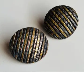 스트라이프 무늬 금속제 귀찌