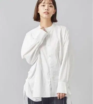 UN3D. 웨이브 라인 개더 셔츠