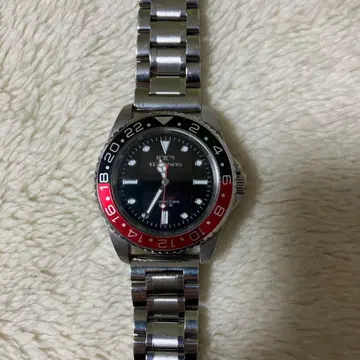 테크노스 다이버 솔라 시계 [ 작동 중 ] 여분 시계 부품 있음. 특가