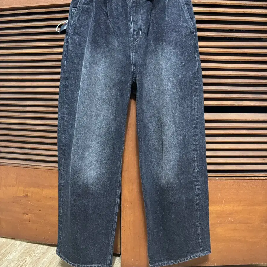 Moif Functional Uniform wide belted pants