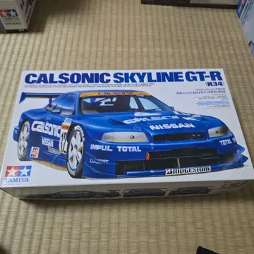 Tamiya Calsonic Skyline GT-R (R34)