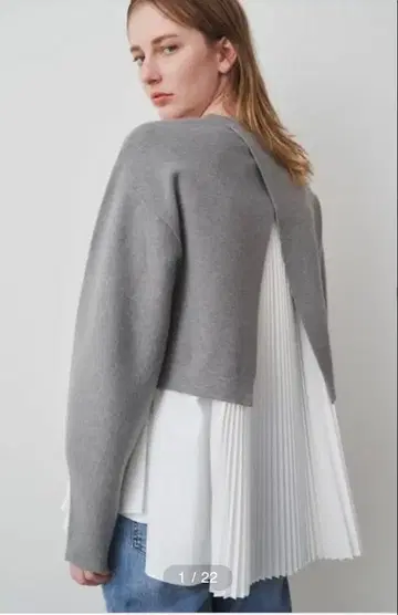 백 플리츠 레이어드 니트/ ELENDEEK