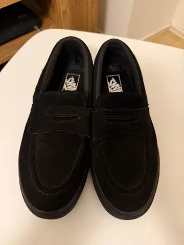 Vans 블랙 스웨이드 로퍼