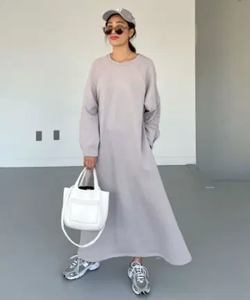 그레이 롱 원피스 긴팔 슬릿 포함