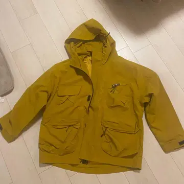 ALLAUMO 머스타드 마운틴 후드티 프론트 포켓 부착