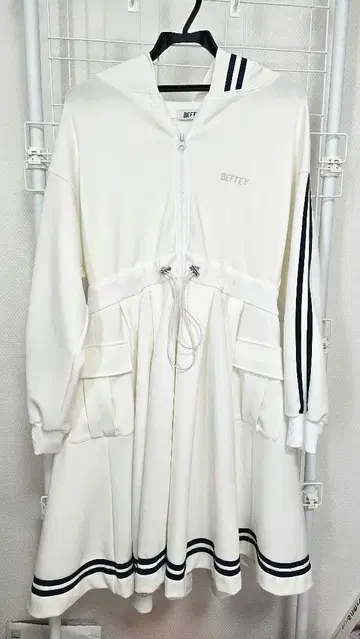 BETTEY 마아타소 저지 원피스