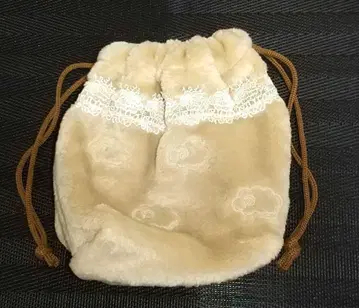 치카자와 레이스 복슬복슬 복조리 파우치 시프