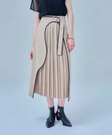 UNITED TOKYO 아트컷 플리츠 랩스커트 사이즈 1